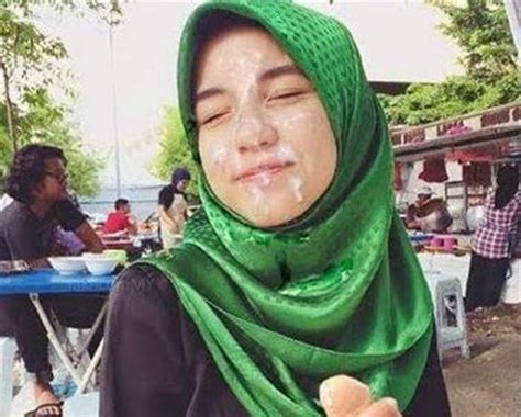 jilbab crot|Bokep jilbab nyepong crot di wajah .